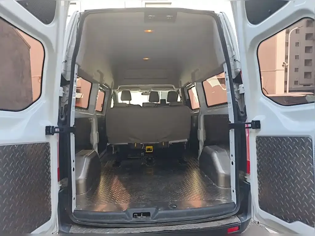 Ford Transit 2021 из CN, фото 4