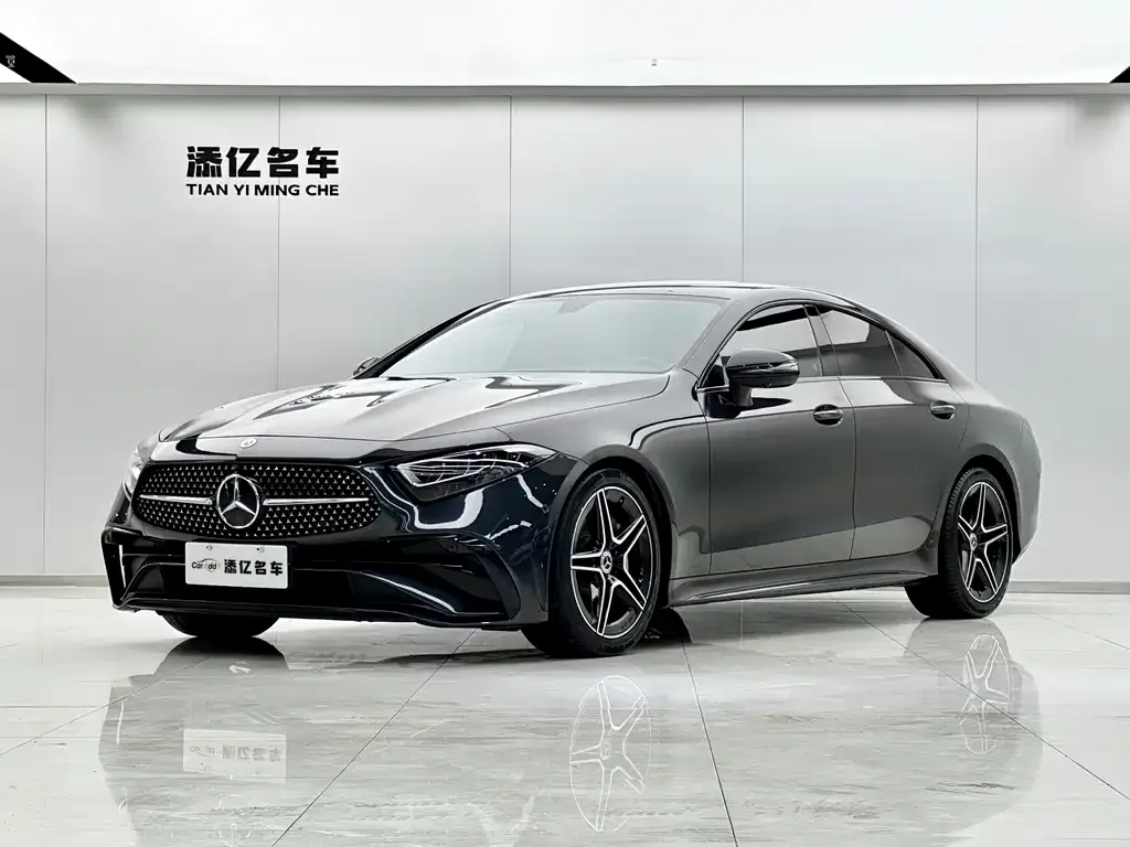 Mercedes-Benz CLS — фото 1