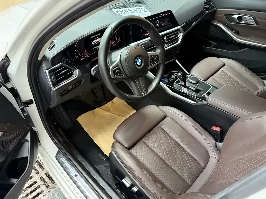 BMW 3 Series 2022 из CN, фото 6