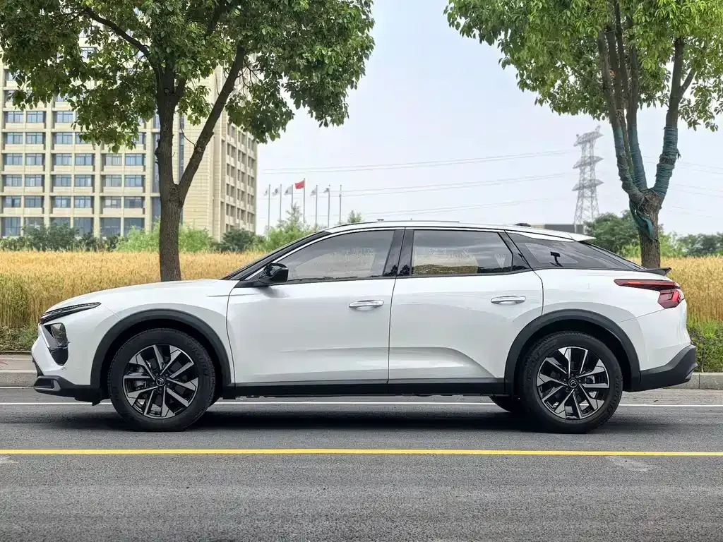 Citroen C5 X 2024 из CN, фото 9