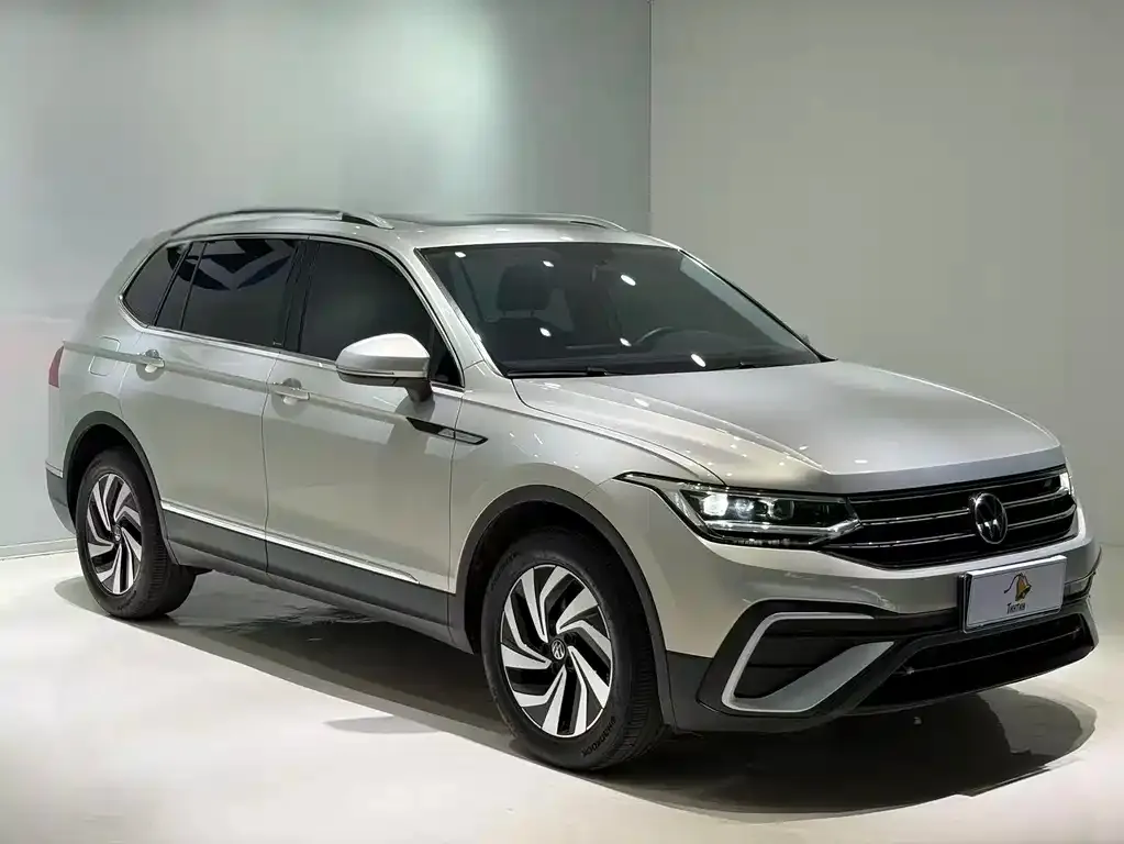 Volkswagen Tiguan L — фото 5