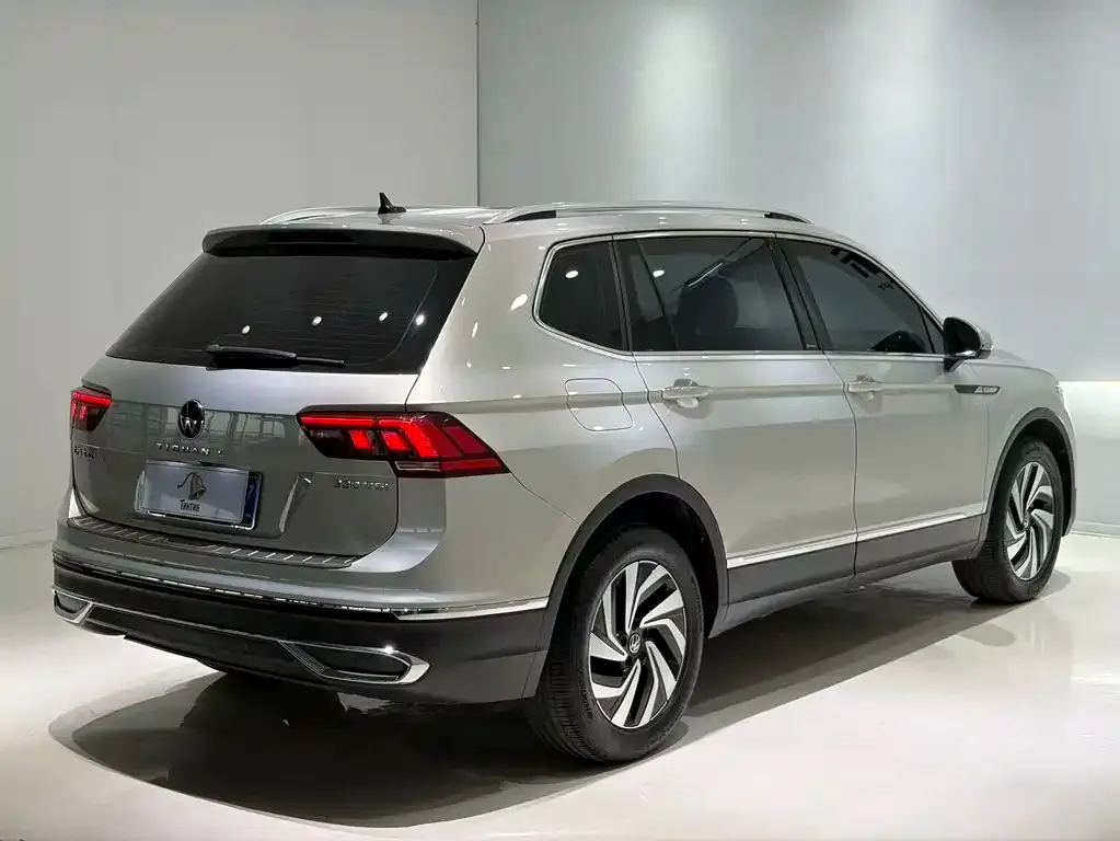 Volkswagen Tiguan L — фото 3