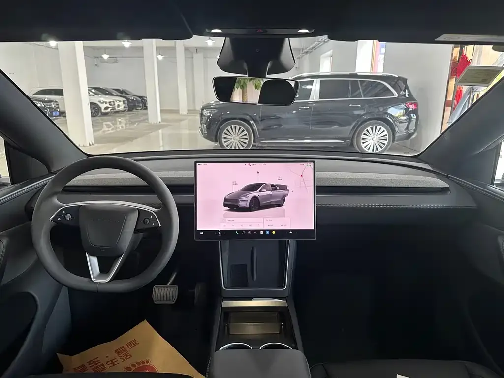 Tesla Model Y — фото 6