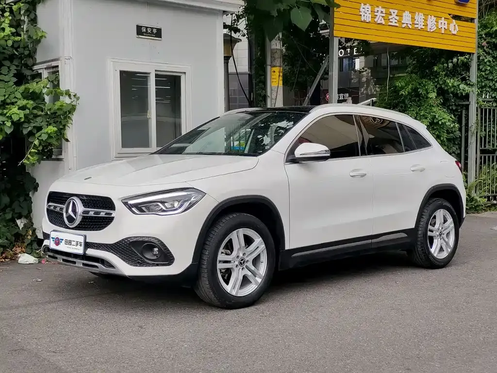 Mercedes-Benz GLA — фото 1
