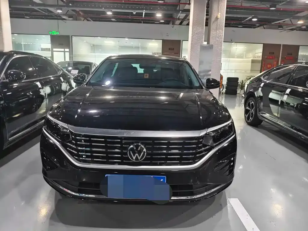 Volkswagen Passat — фото 4