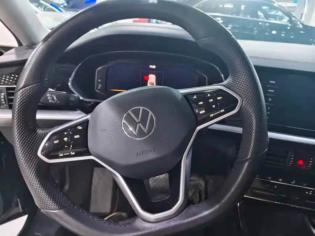 Volkswagen Passat — фото 5
