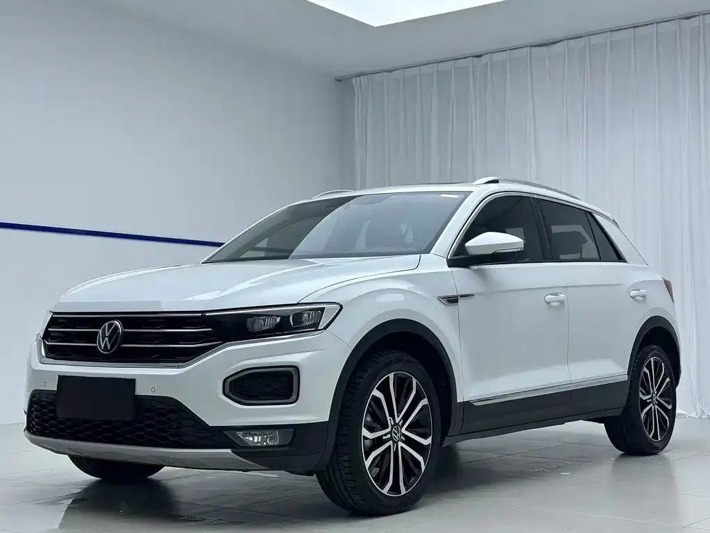Volkswagen T-Roc — фото 1