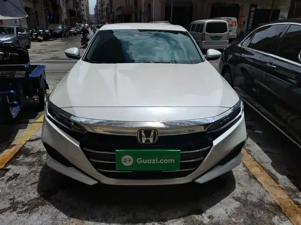 Honda Accord — фото 6