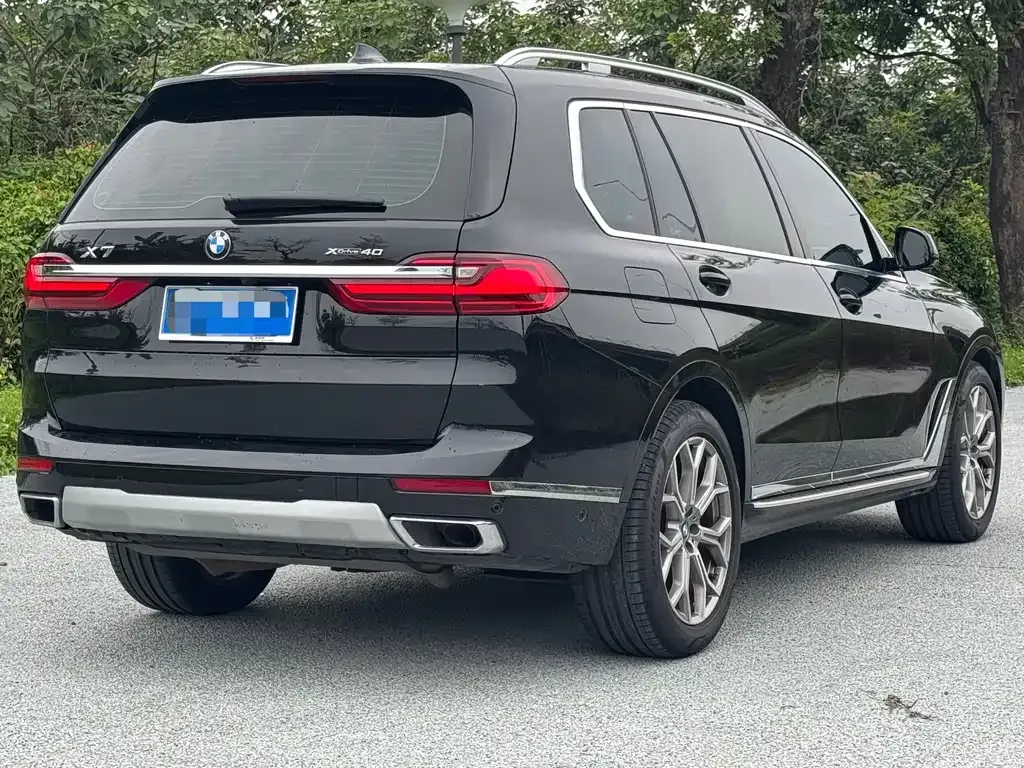 BMW X7 — фото 10