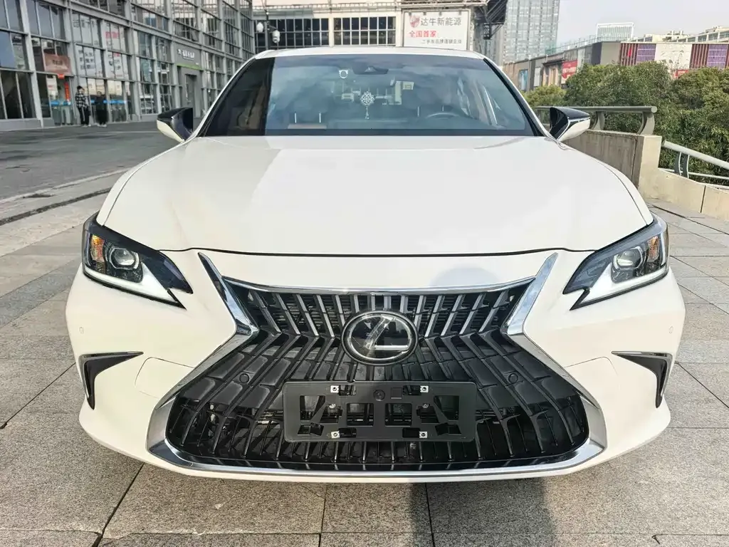 Lexus ES 2024 из CN, фото 9