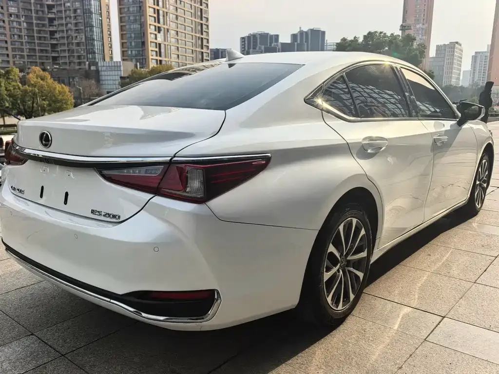 Lexus ES 2024 из CN, фото 8