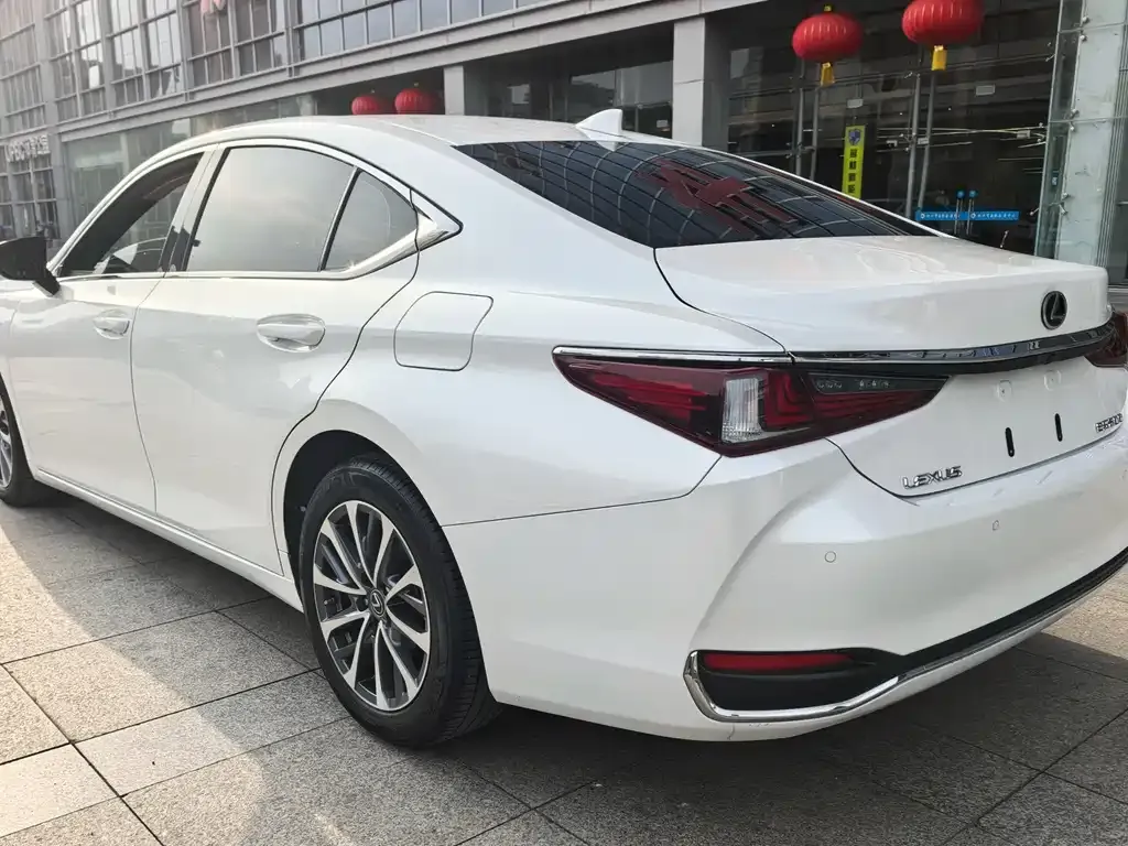 Lexus ES 2024 из CN, фото 3