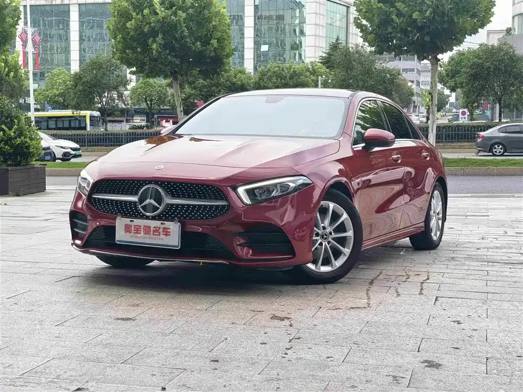 Mercedes-Benz A-Class — фото 1