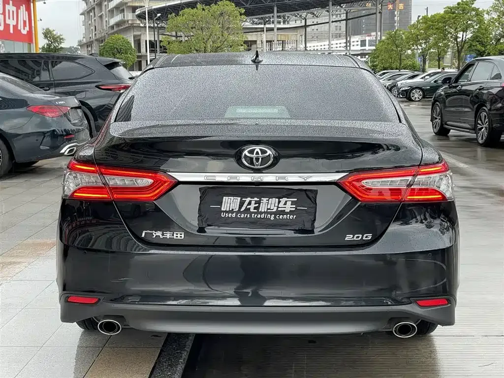 Toyota Camry — фото 6