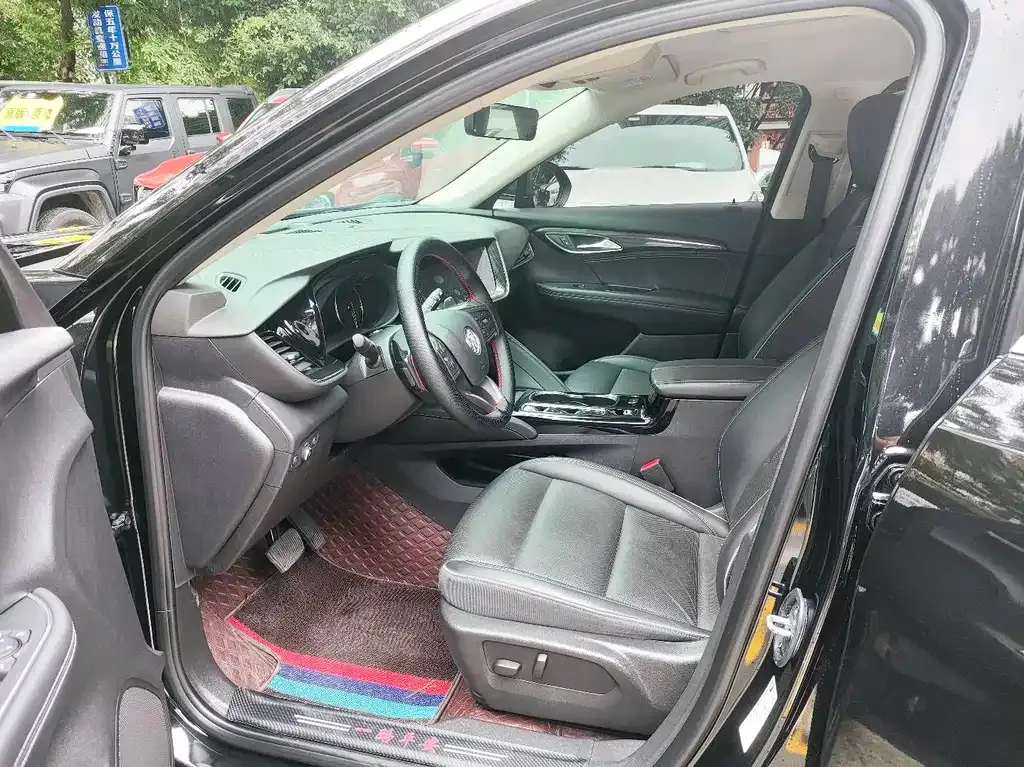 Buick Envision Plus — фото 10
