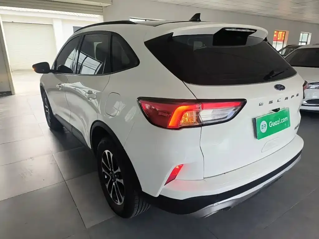 Ford Escape 2025 из CN, фото 7