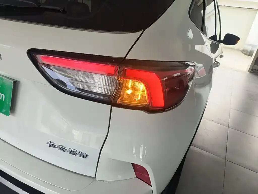 Ford Escape 2025 из CN, фото 5