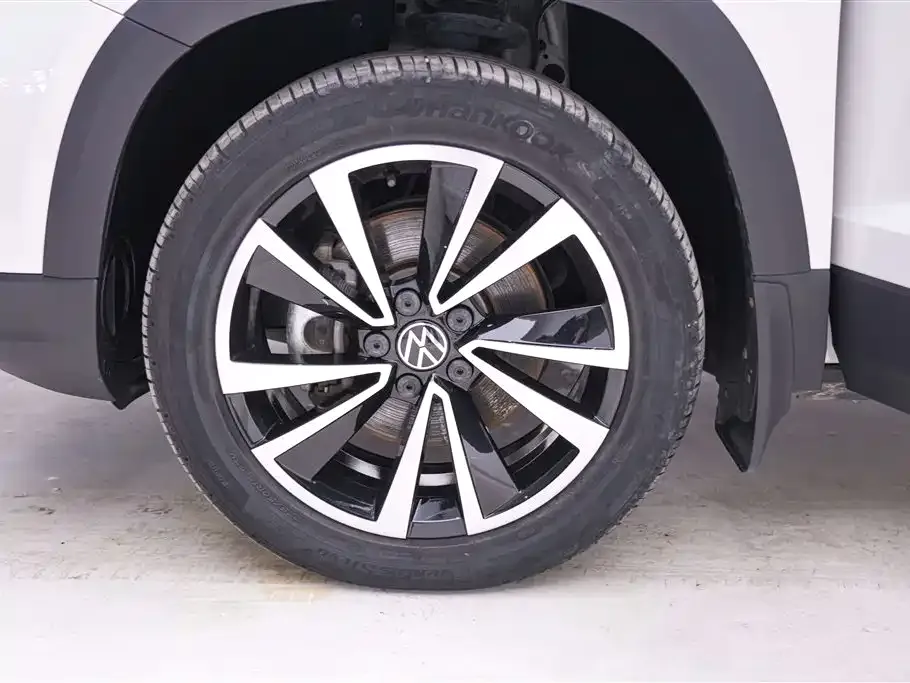 Volkswagen Tharu — фото 3