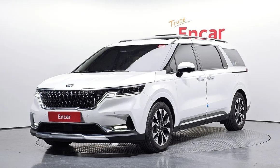 Kia Carnival — фото 1