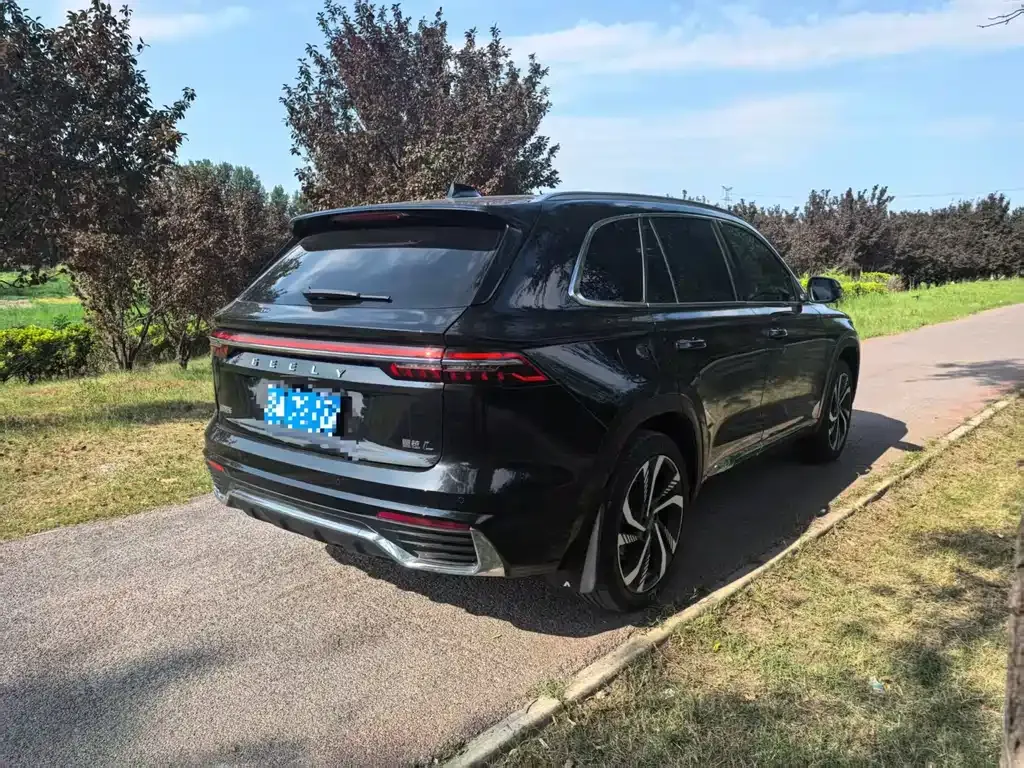 Geely Xingyue L — фото 10