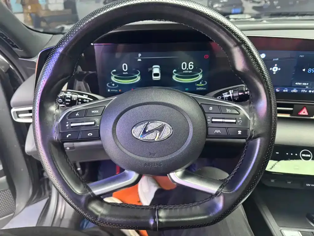 Hyundai Elantra — фото 4