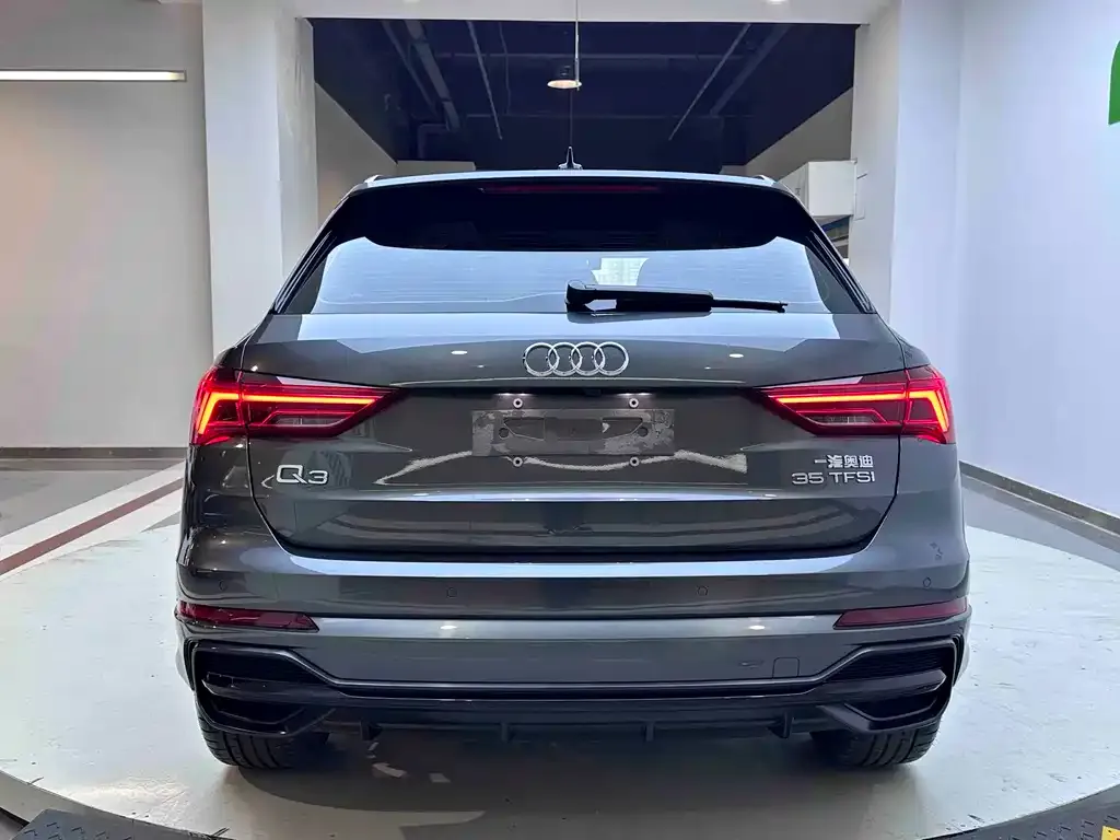 Audi Q3 — фото 8