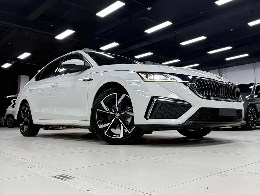 Skoda Octavia — фото 6