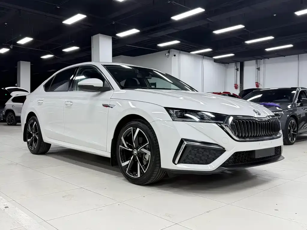Skoda Octavia — фото 3