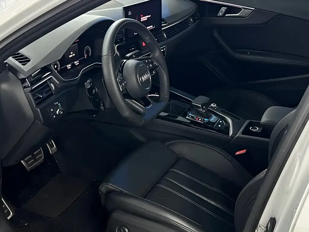 Audi A4L 2025 из CN, фото 8