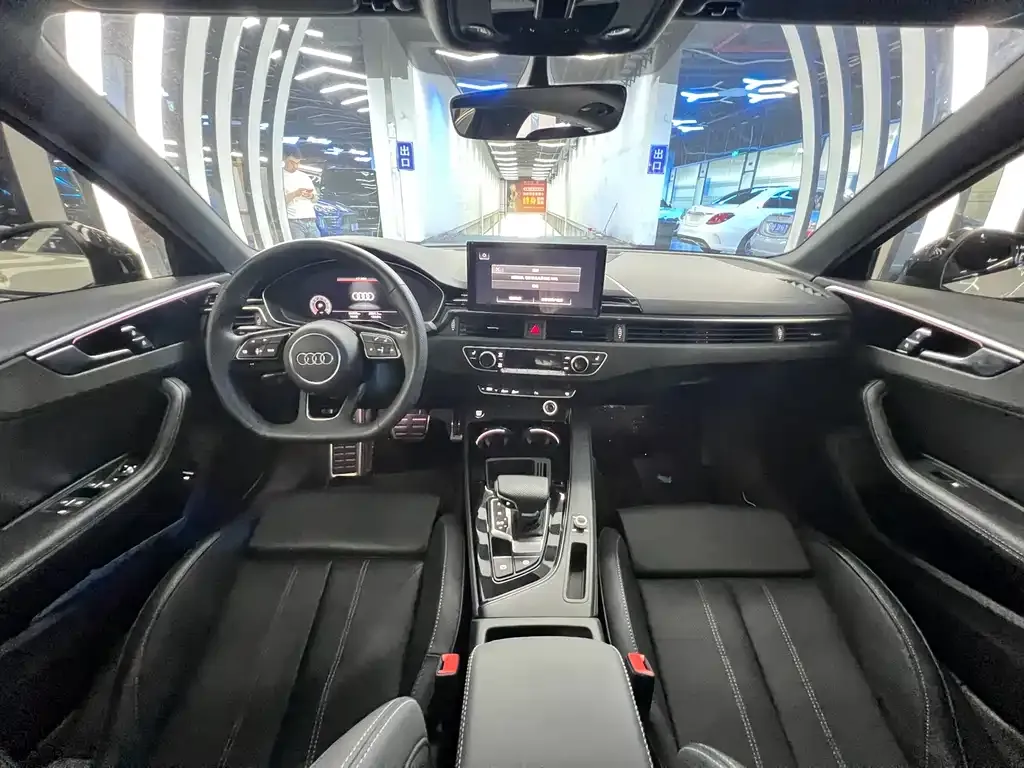 Audi A4L 2025 из CN, фото 5