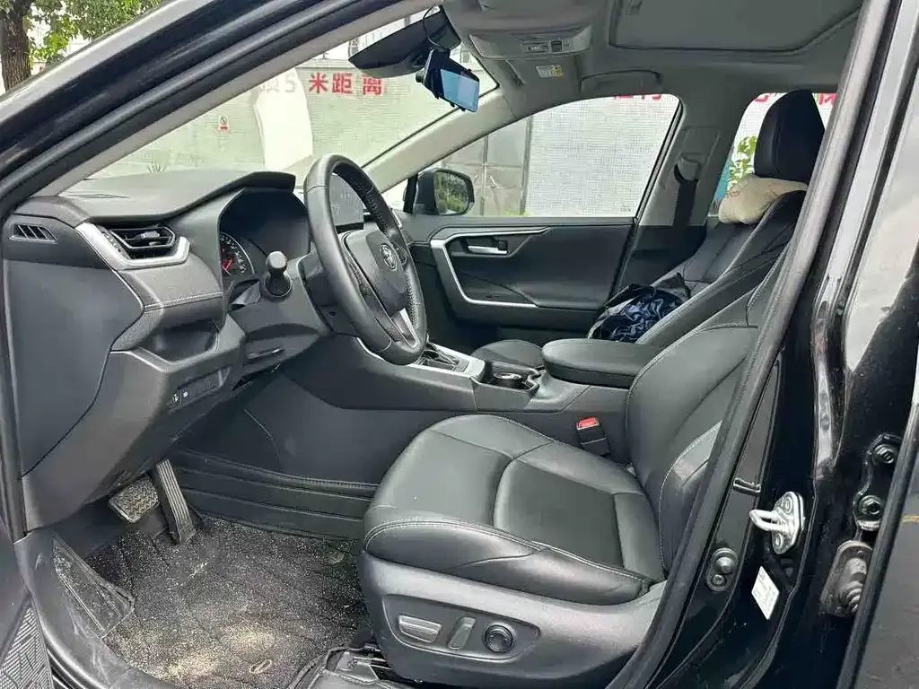 Toyota Wildlander 2024 из CN, фото 2