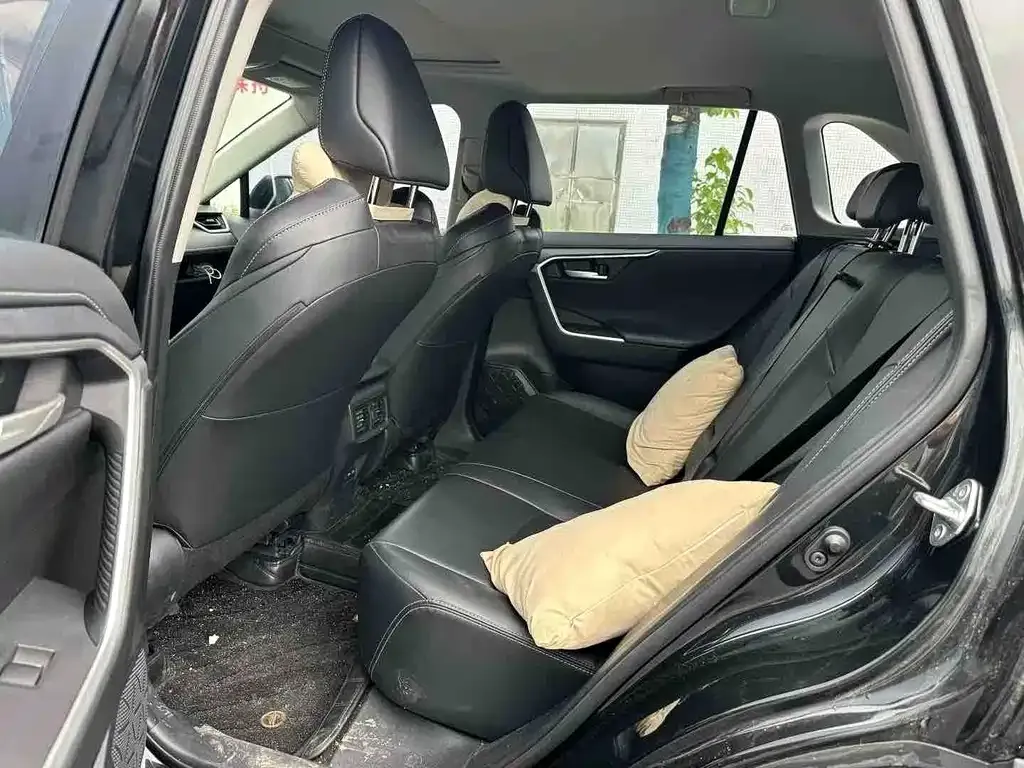 Toyota Wildlander 2024 из CN, фото 4
