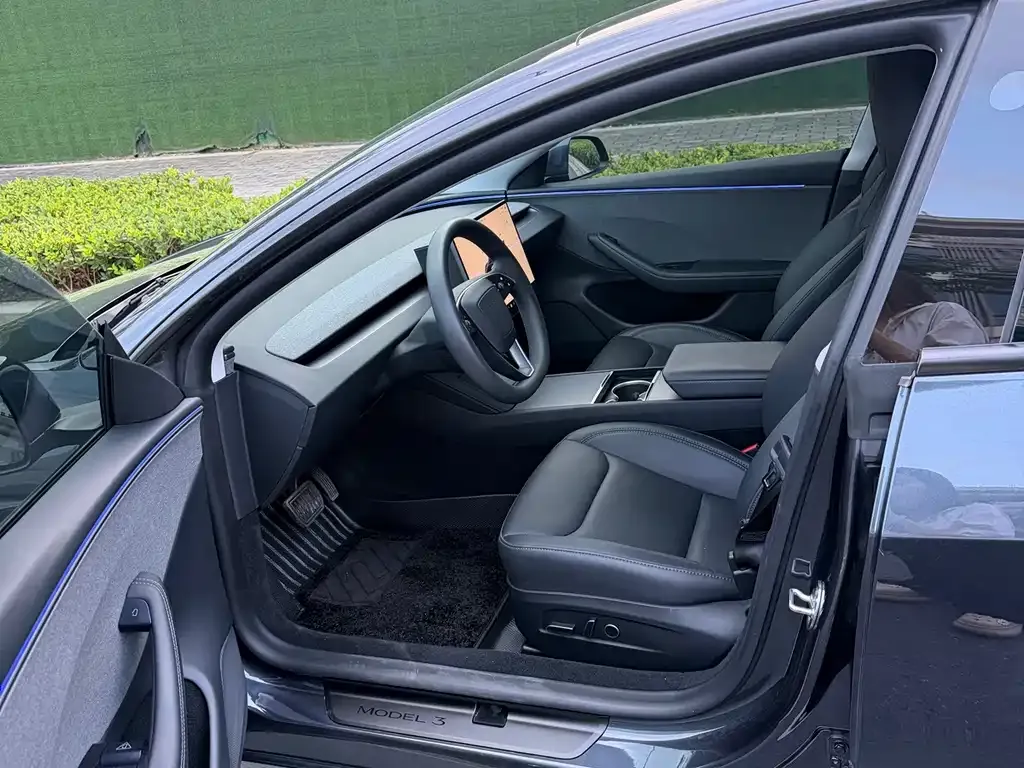 Tesla Model 3 — фото 3