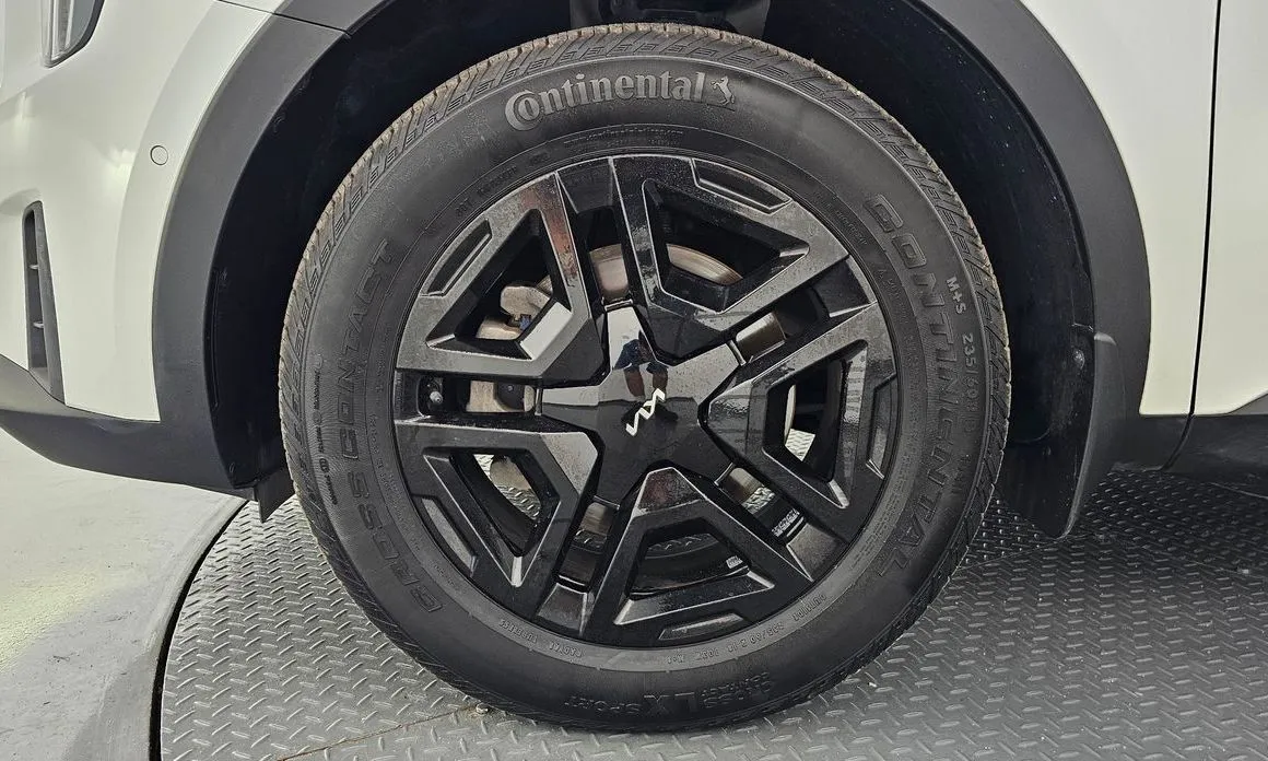 Kia Sorento — фото 7