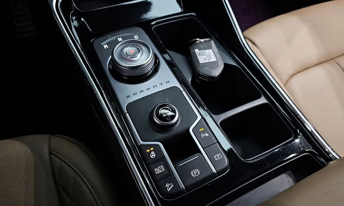 Kia Sorento — фото 5