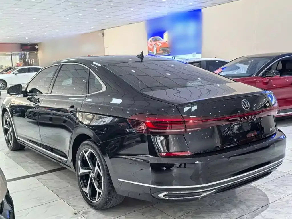 Volkswagen Passat — фото 7