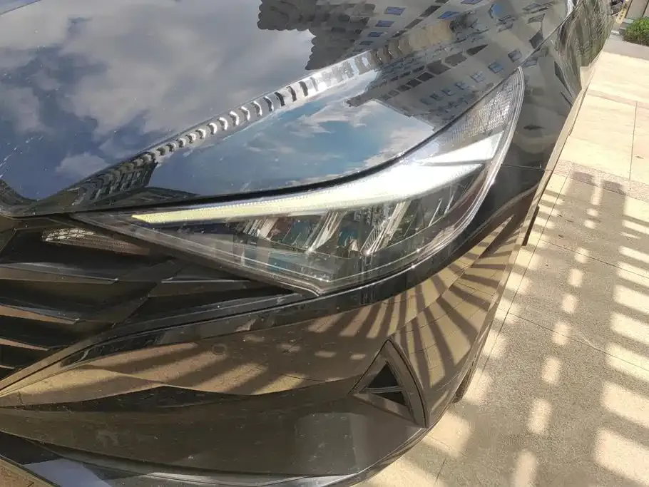 Hyundai Elantra — фото 10