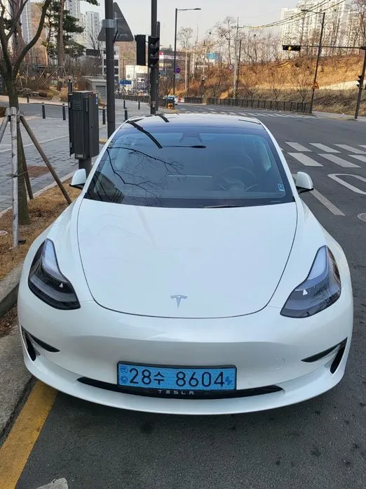 Tesla Model 3 — фото 3