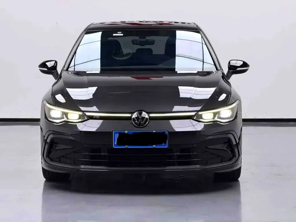 Volkswagen Golf 2023 из CN, фото 3