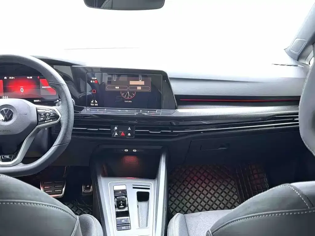 Volkswagen Golf 2023 из CN, фото 7