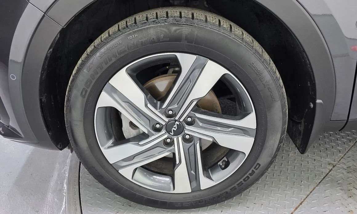 Kia Sorento — фото 6