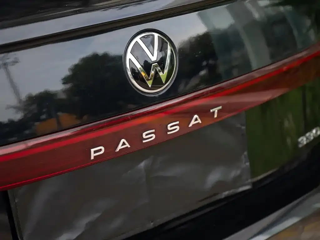 Volkswagen Passat — фото 3
