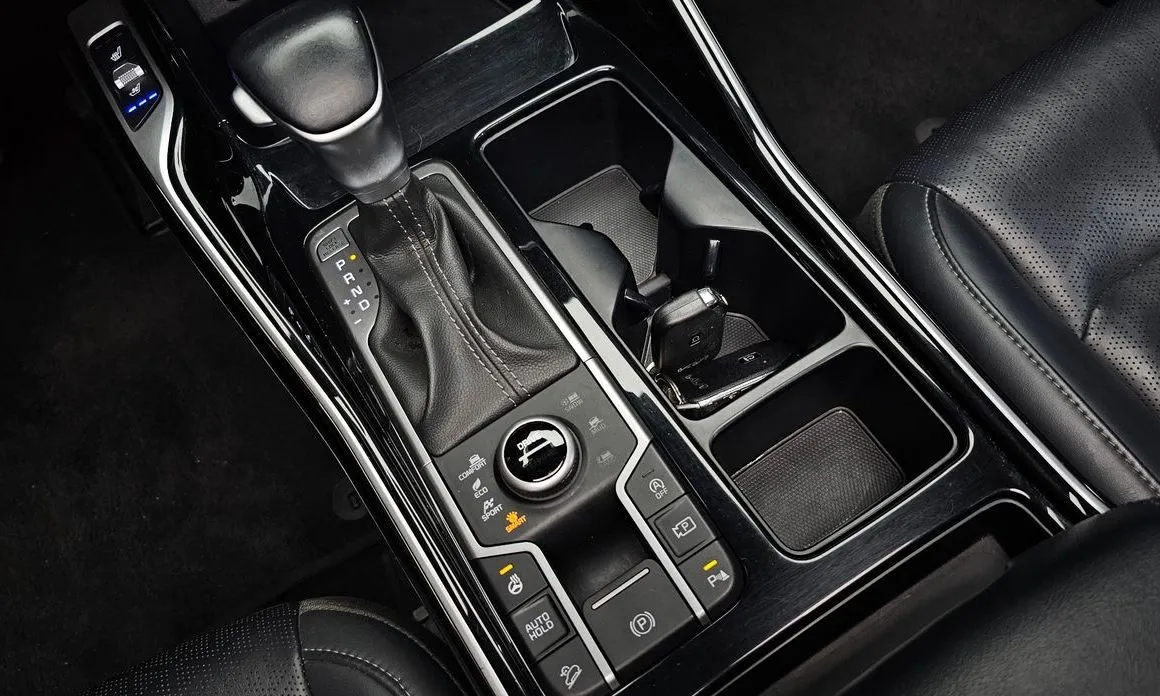 Kia Sorento — фото 9