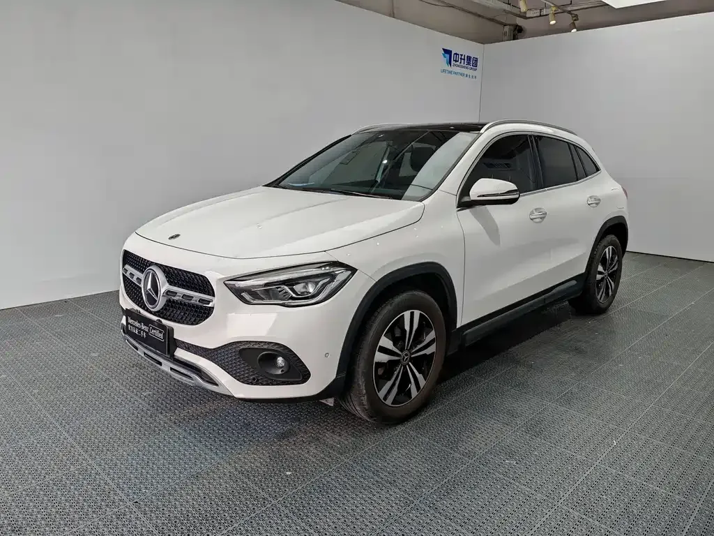 Mercedes-Benz GLA — фото 1