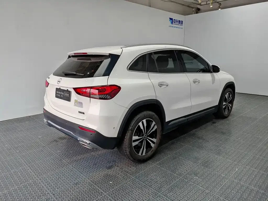 Mercedes-Benz GLA — фото 6