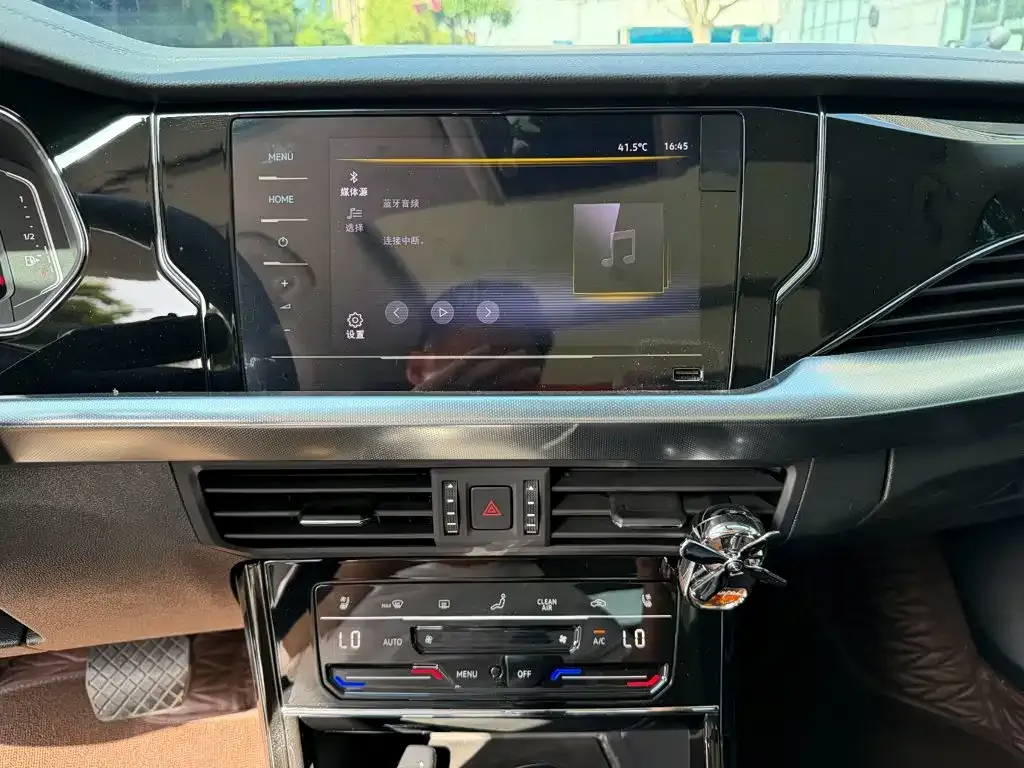 Volkswagen Passat — фото 4