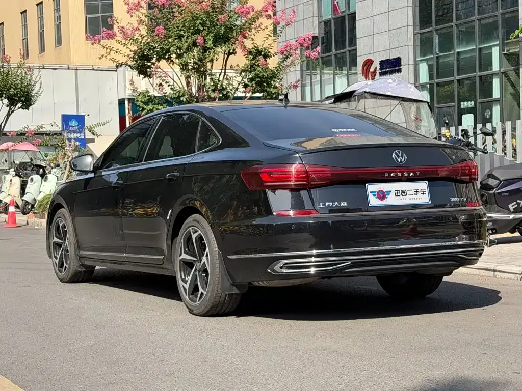 Volkswagen Passat — фото 9