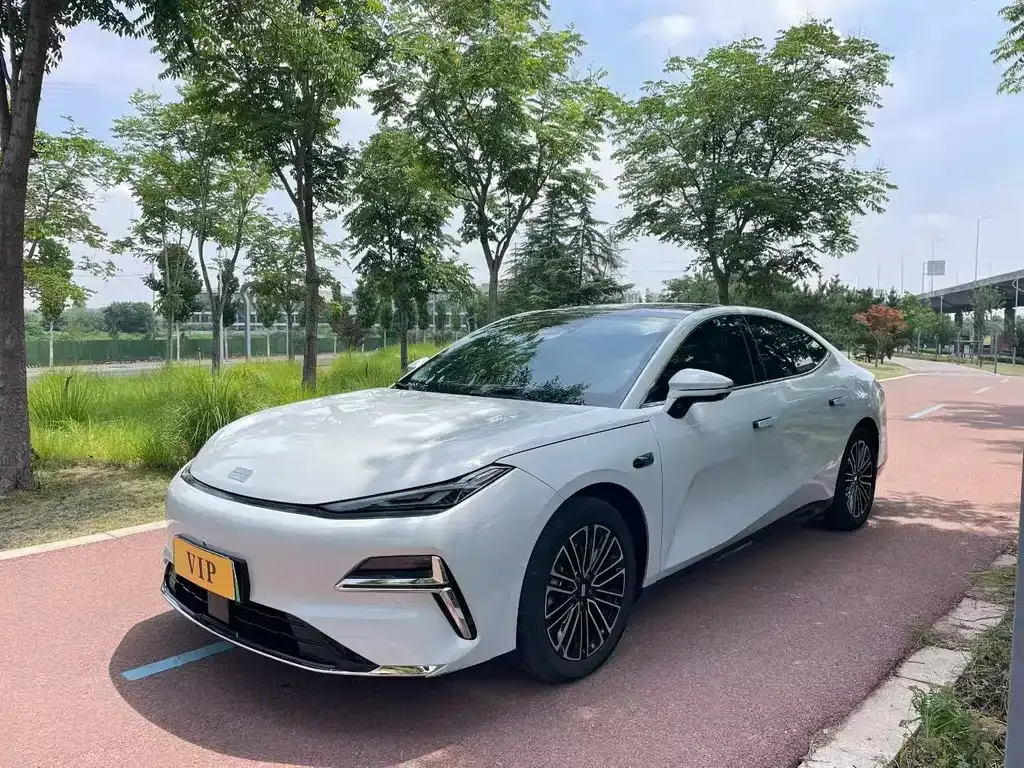 Geely Galaxy Xingyao 8