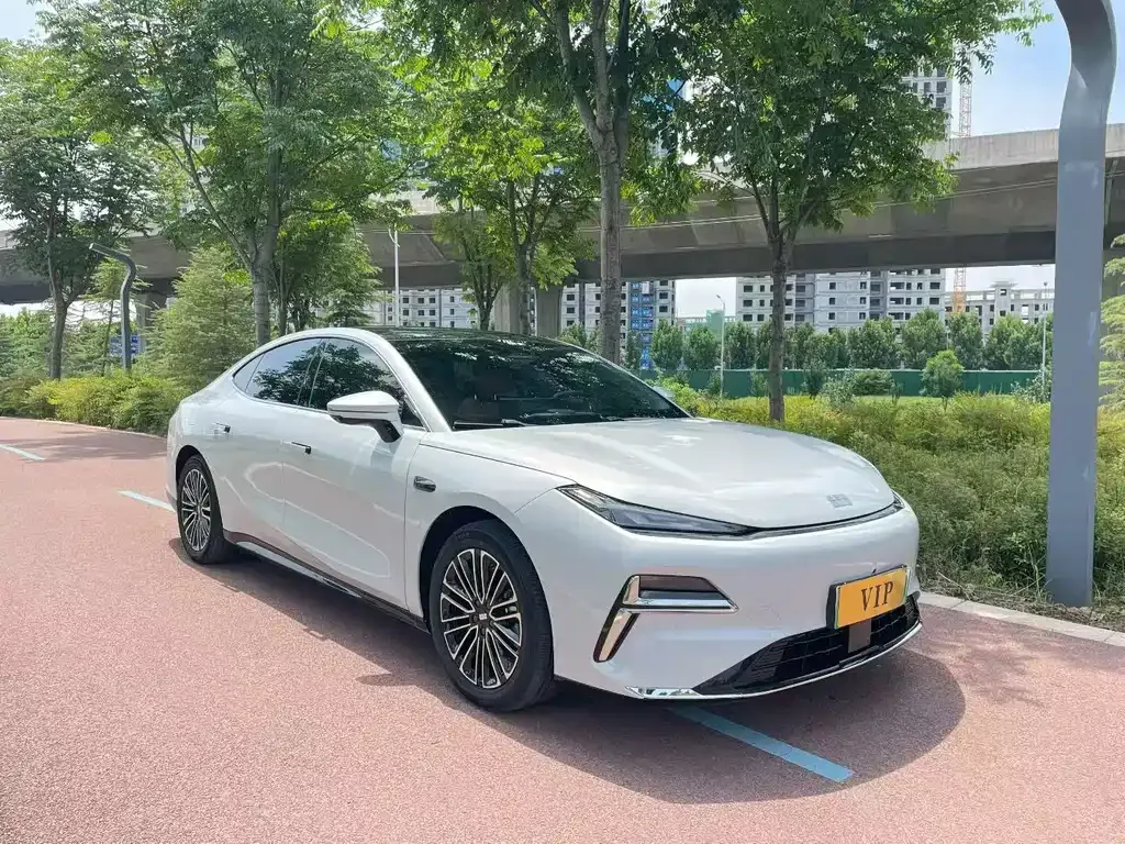 Geely Galaxy Xingyao 8 2025 из CN, фото 8