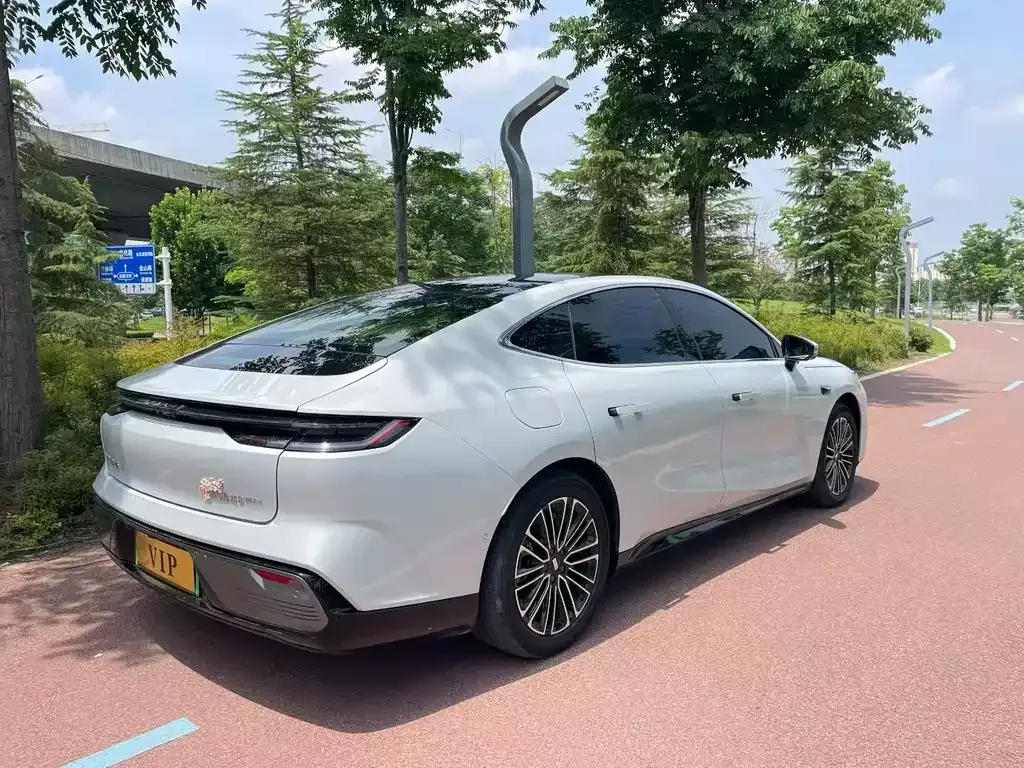 Geely Galaxy Xingyao 8 2025 из CN, фото 7